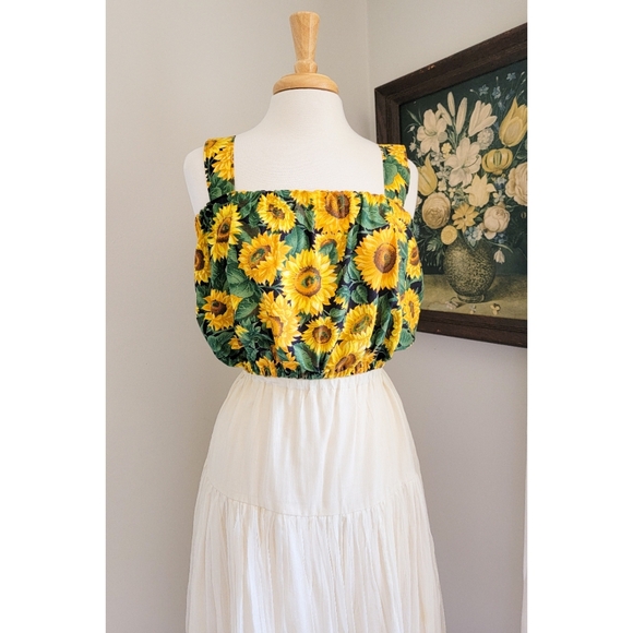 Vintage Sunflower Handmade Crop Top / Cropped Top Made from 90s Vintage Fabric - Picture 6 of 12